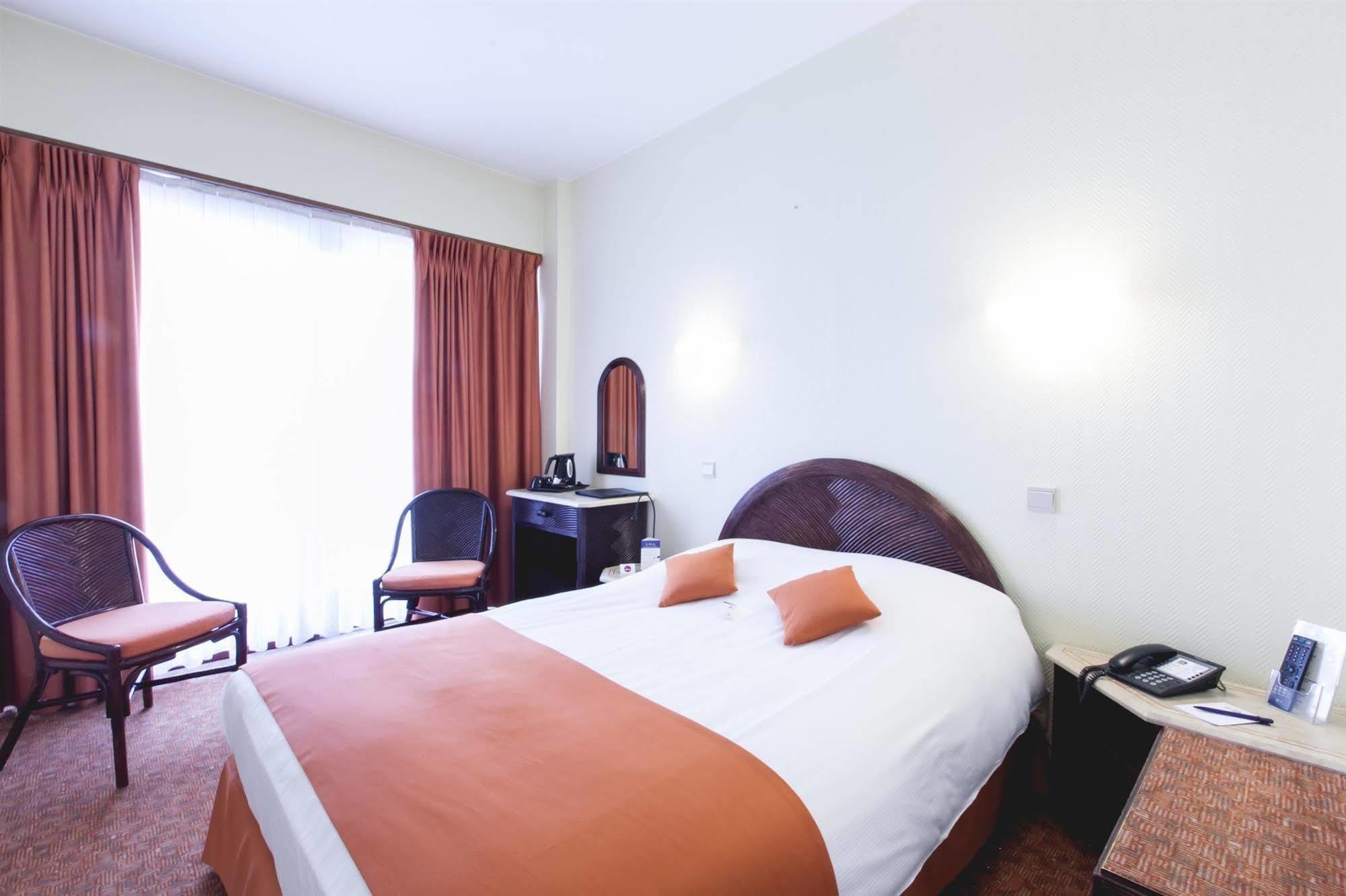 Hotel Best Western County House Saint-Gilles Exterior foto